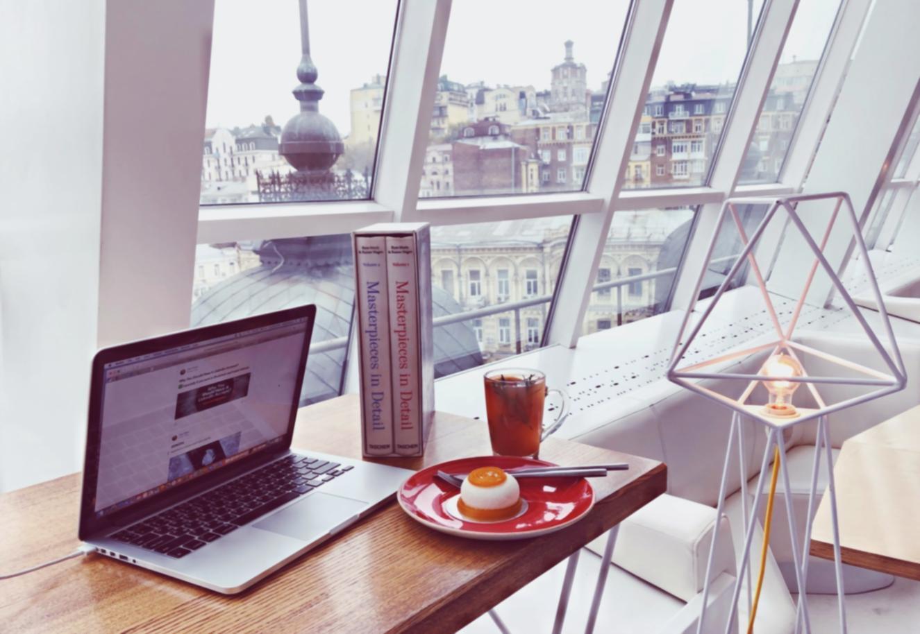 Espacio de trabajo con herramientas de auditoría de seguridad